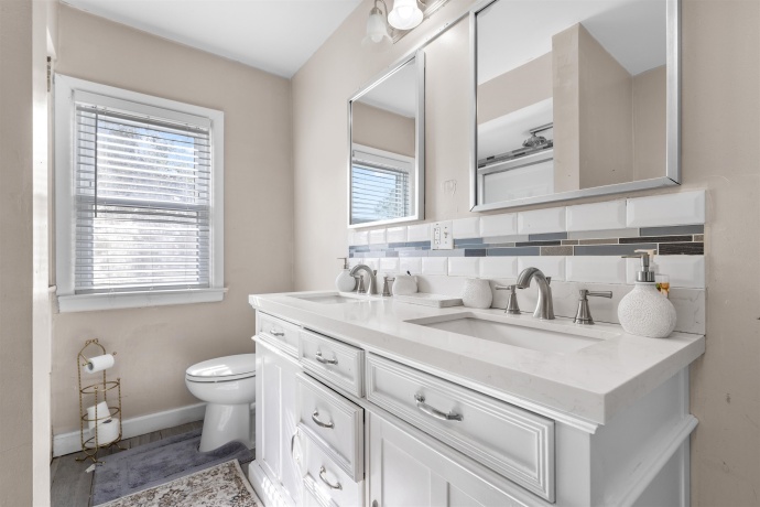 2920 Buckingham, ROCKFORD, Illinois 61107, 3 Bedrooms Bedrooms, ,1 BathroomBathrooms,House,For Sale,Buckingham,202506429