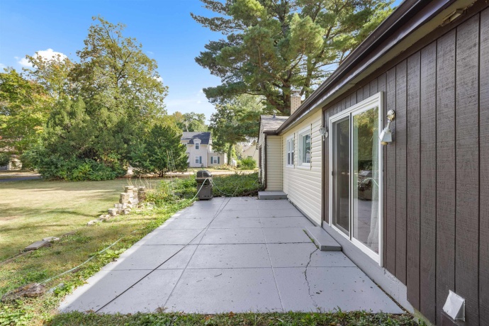 2920 Buckingham, ROCKFORD, Illinois 61107, 3 Bedrooms Bedrooms, ,1 BathroomBathrooms,House,For Sale,Buckingham,202506429