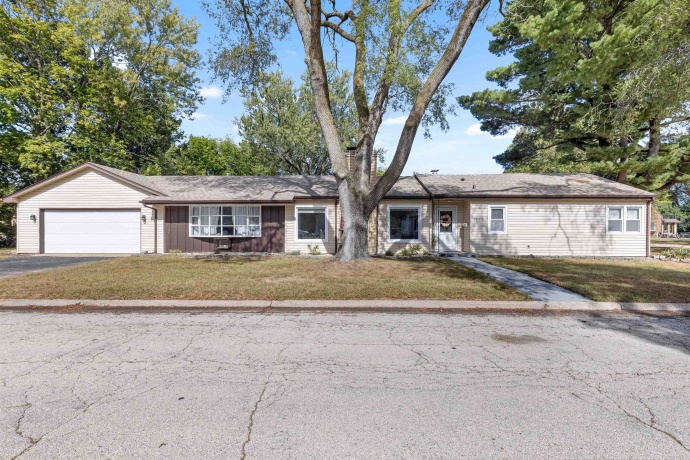 2920 Buckingham, ROCKFORD, Illinois 61107, 3 Bedrooms Bedrooms, ,1 BathroomBathrooms,House,For Sale,Buckingham,202506429