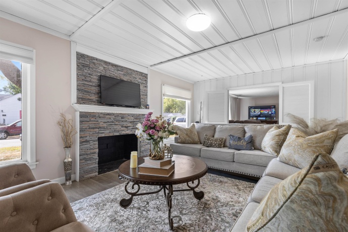 2920 Buckingham, ROCKFORD, Illinois 61107, 3 Bedrooms Bedrooms, ,1 BathroomBathrooms,House,For Sale,Buckingham,202506429