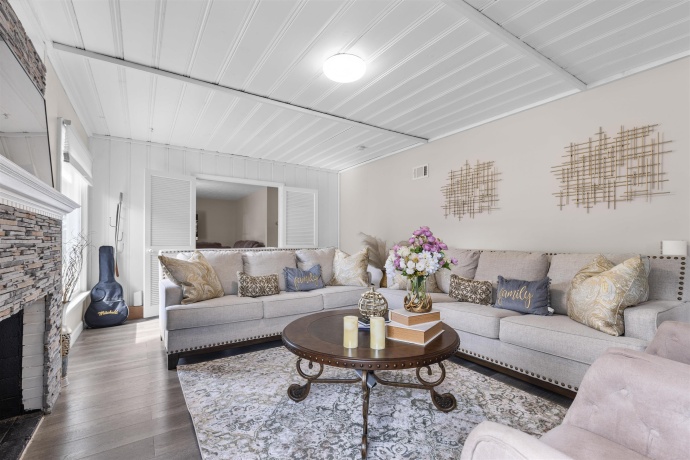 2920 Buckingham, ROCKFORD, Illinois 61107, 3 Bedrooms Bedrooms, ,1 BathroomBathrooms,House,For Sale,Buckingham,202506429