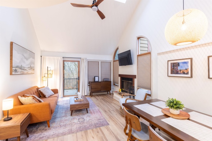 35 Oak Glen, GALENA, Illinois 61036, 2 Bedrooms Bedrooms, ,2 BathroomsBathrooms,Condominium,For Sale,Oak Glen,202506437