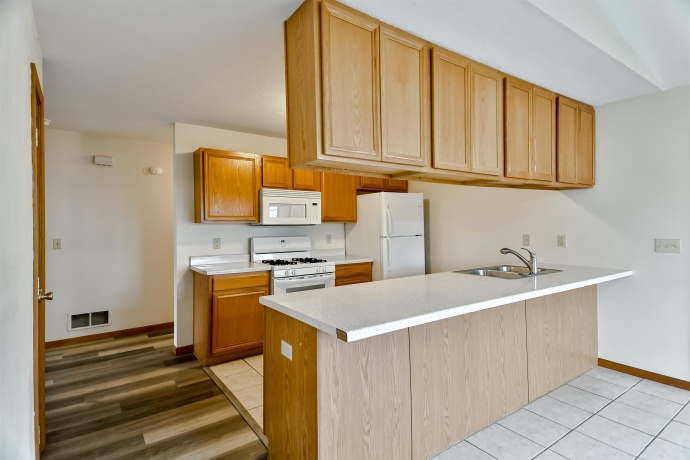 13000 PRIMROSE PL #A, POPLAR GROVE, Illinois 61065, 2 Bedrooms Bedrooms, ,2 BathroomsBathrooms,Condominium,For Sale,PRIMROSE PL #A,202506445