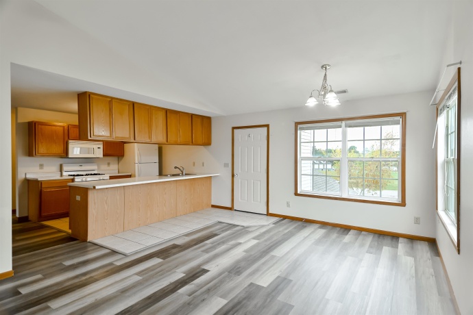 13000 PRIMROSE PL #A, POPLAR GROVE, Illinois 61065, 2 Bedrooms Bedrooms, ,2 BathroomsBathrooms,Condominium,For Sale,PRIMROSE PL #A,202506445