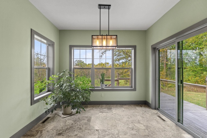 166 ROCKY HILL, GALENA, Illinois 61036, 3 Bedrooms Bedrooms, ,4 BathroomsBathrooms,House,For Sale,ROCKY HILL,202506448