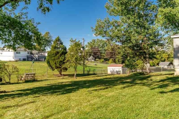 7924 WESTVIEW, WOODRIDGE, Illinois 60517, 5 Bedrooms Bedrooms, ,2 BathroomsBathrooms,House,For Sale,WESTVIEW,202506452