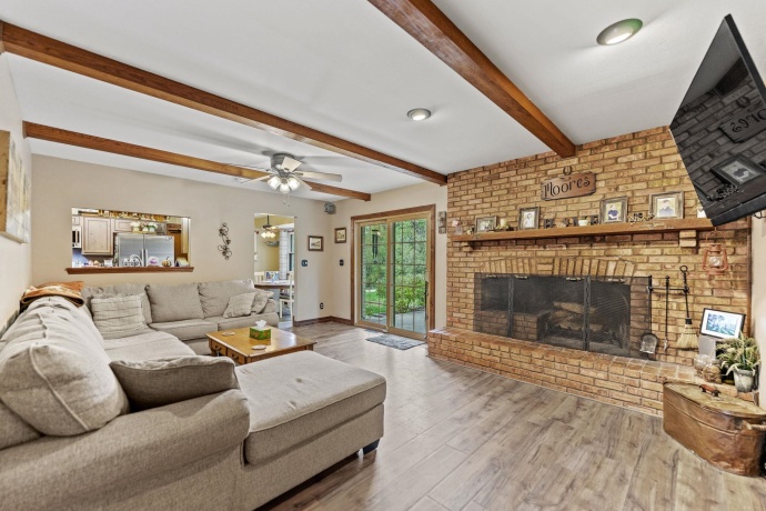 437 Edgewood, BELVIDERE, Illinois 61008, 3 Bedrooms Bedrooms, ,2 BathroomsBathrooms,House,For Sale,Edgewood,202506453