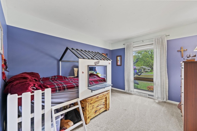 437 Edgewood, BELVIDERE, Illinois 61008, 3 Bedrooms Bedrooms, ,2 BathroomsBathrooms,House,For Sale,Edgewood,202506453