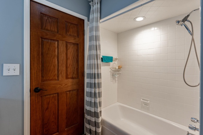 437 Edgewood, BELVIDERE, Illinois 61008, 3 Bedrooms Bedrooms, ,2 BathroomsBathrooms,House,For Sale,Edgewood,202506453