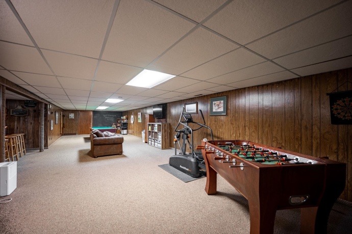 437 Edgewood, BELVIDERE, Illinois 61008, 3 Bedrooms Bedrooms, ,2 BathroomsBathrooms,House,For Sale,Edgewood,202506453