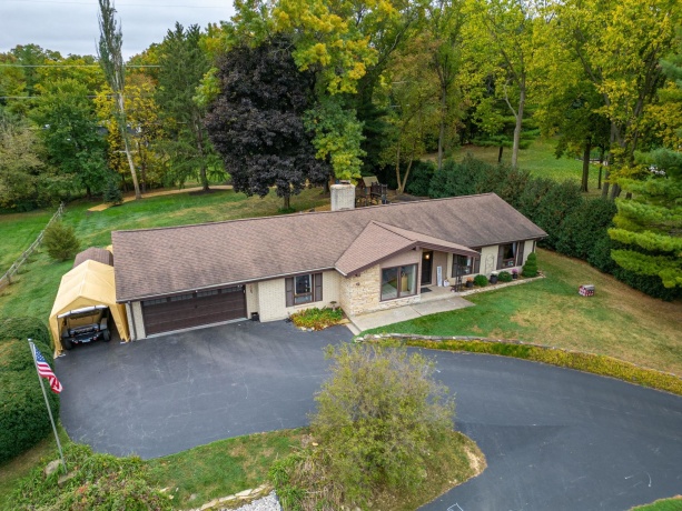 437 Edgewood, BELVIDERE, Illinois 61008, 3 Bedrooms Bedrooms, ,2 BathroomsBathrooms,House,For Sale,Edgewood,202506453