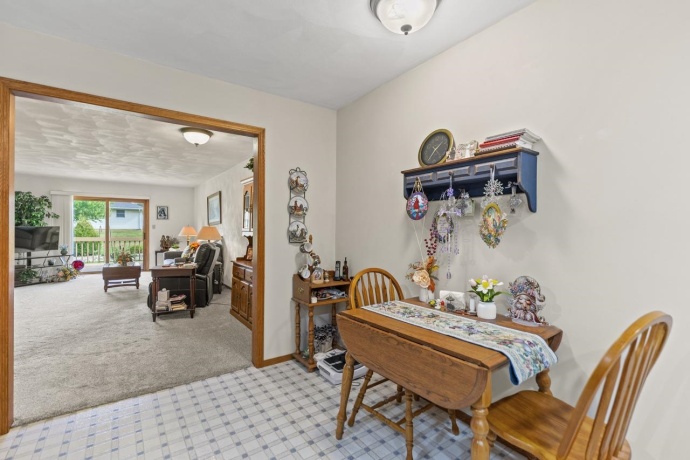 1005 Arapaho, FREEPORT, Illinois 61032, 2 Bedrooms Bedrooms, ,2 BathroomsBathrooms,Condominium,For Sale,Arapaho,202506454