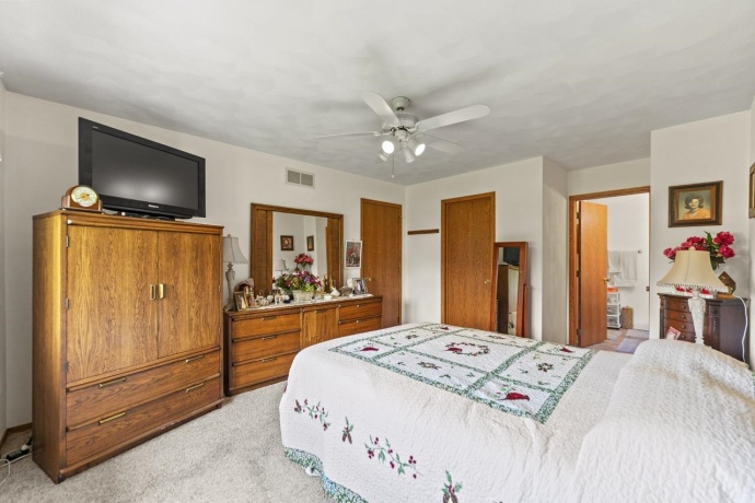 1005 Arapaho, FREEPORT, Illinois 61032, 2 Bedrooms Bedrooms, ,2 BathroomsBathrooms,Condominium,For Sale,Arapaho,202506454