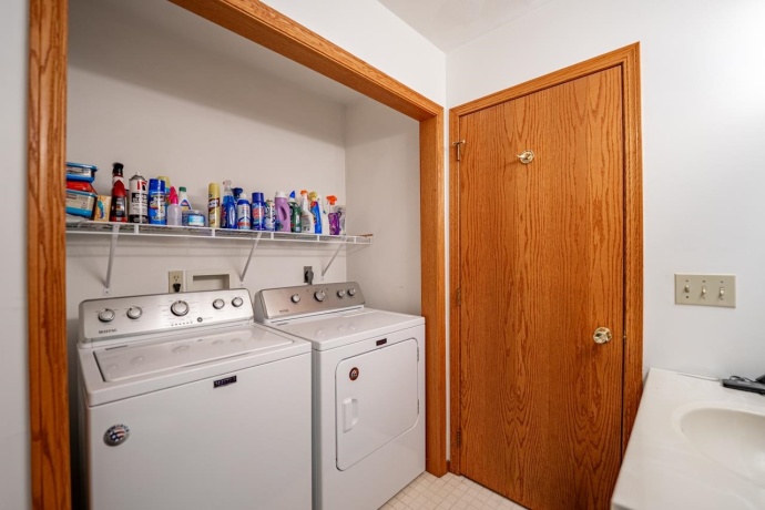 1005 Arapaho, FREEPORT, Illinois 61032, 2 Bedrooms Bedrooms, ,2 BathroomsBathrooms,Condominium,For Sale,Arapaho,202506454