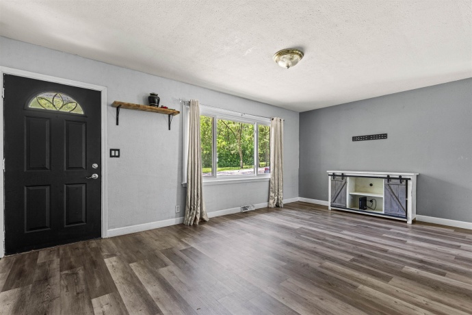 3120 17th, ROCKFORD, Illinois 61109, 3 Bedrooms Bedrooms, ,1 BathroomBathrooms,House,For Sale,17th,202506460