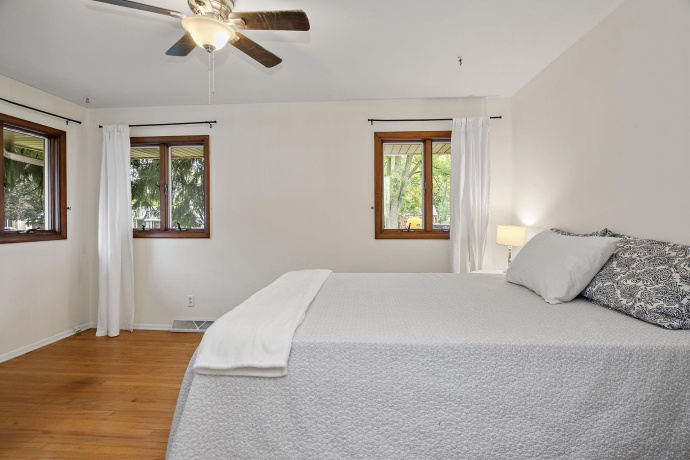 1111 Kingsway, ROCKFORD, Illinois 61108, 2 Bedrooms Bedrooms, ,1 BathroomBathrooms,House,For Sale,Kingsway,202506461