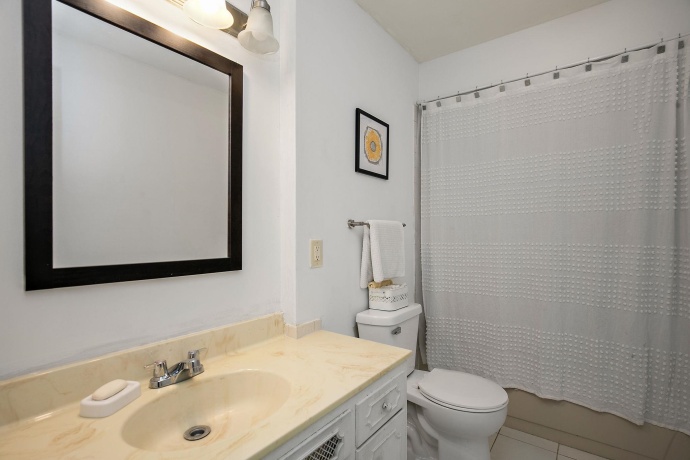 1111 Kingsway, ROCKFORD, Illinois 61108, 2 Bedrooms Bedrooms, ,1 BathroomBathrooms,House,For Sale,Kingsway,202506461