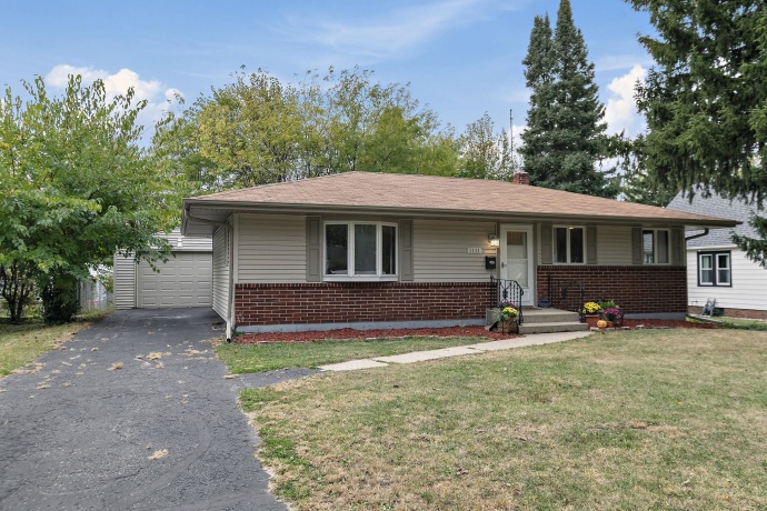 1111 Kingsway, ROCKFORD, Illinois 61108, 2 Bedrooms Bedrooms, ,1 BathroomBathrooms,House,For Sale,Kingsway,202506461