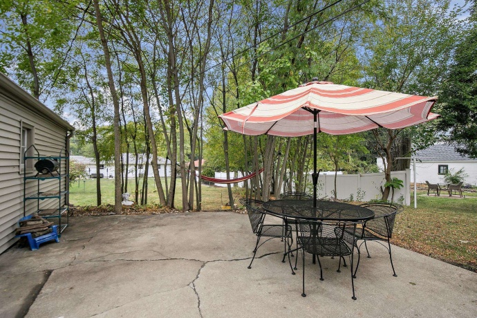 1111 Kingsway, ROCKFORD, Illinois 61108, 2 Bedrooms Bedrooms, ,1 BathroomBathrooms,House,For Sale,Kingsway,202506461