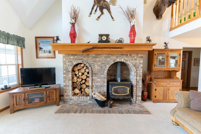 10477 (10 AC) Telegraph, WINNEBAGO, Illinois 61088, 4 Bedrooms Bedrooms, ,3 BathroomsBathrooms,House,For Sale,Telegraph,202506462