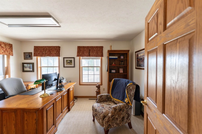 10477 (10 AC) Telegraph, WINNEBAGO, Illinois 61088, 4 Bedrooms Bedrooms, ,3 BathroomsBathrooms,House,For Sale,Telegraph,202506462