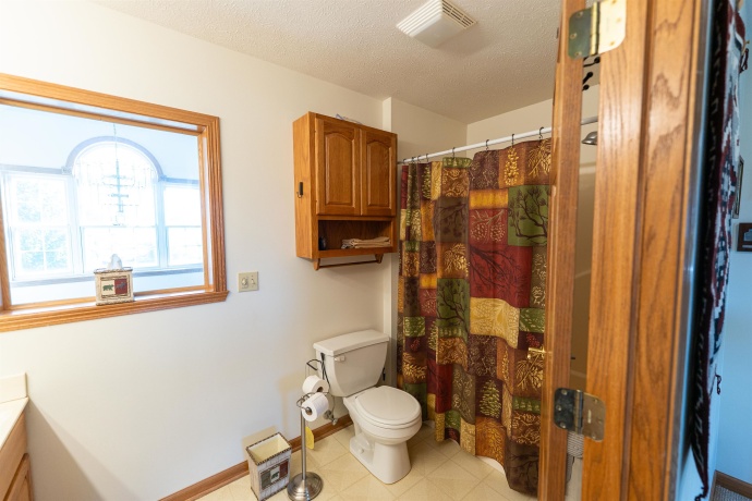 10477 (10 AC) Telegraph, WINNEBAGO, Illinois 61088, 4 Bedrooms Bedrooms, ,3 BathroomsBathrooms,House,For Sale,Telegraph,202506462