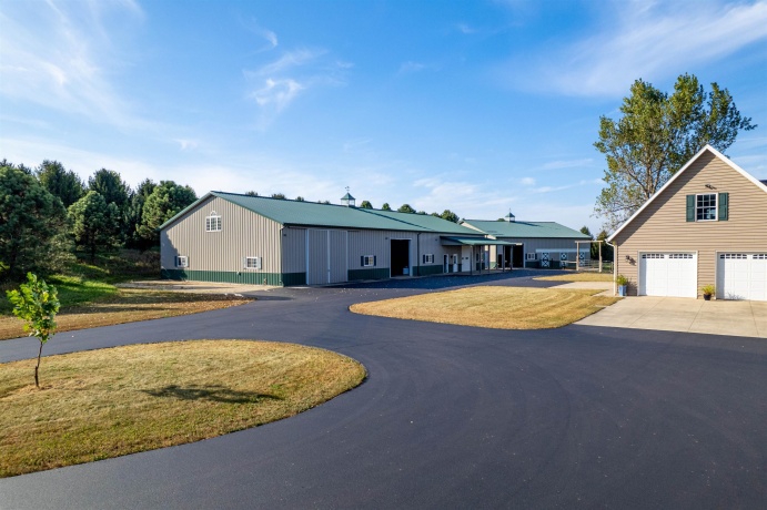 10477 (10 AC) Telegraph, WINNEBAGO, Illinois 61088, 4 Bedrooms Bedrooms, ,3 BathroomsBathrooms,House,For Sale,Telegraph,202506462