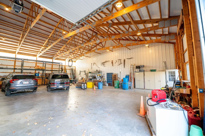 10477 (10 AC) Telegraph, WINNEBAGO, Illinois 61088, 4 Bedrooms Bedrooms, ,3 BathroomsBathrooms,House,For Sale,Telegraph,202506462