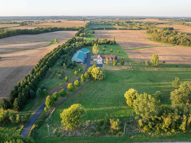 10477 (10 AC) Telegraph, WINNEBAGO, Illinois 61088, 4 Bedrooms Bedrooms, ,3 BathroomsBathrooms,House,For Sale,Telegraph,202506462