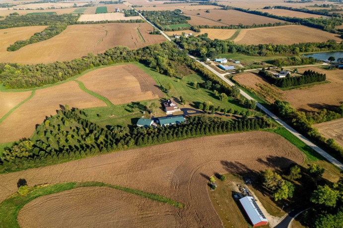 10477 (10 AC) Telegraph, WINNEBAGO, Illinois 61088, 4 Bedrooms Bedrooms, ,3 BathroomsBathrooms,House,For Sale,Telegraph,202506462