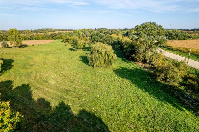 10477 (10 AC) Telegraph, WINNEBAGO, Illinois 61088, 4 Bedrooms Bedrooms, ,3 BathroomsBathrooms,House,For Sale,Telegraph,202506462