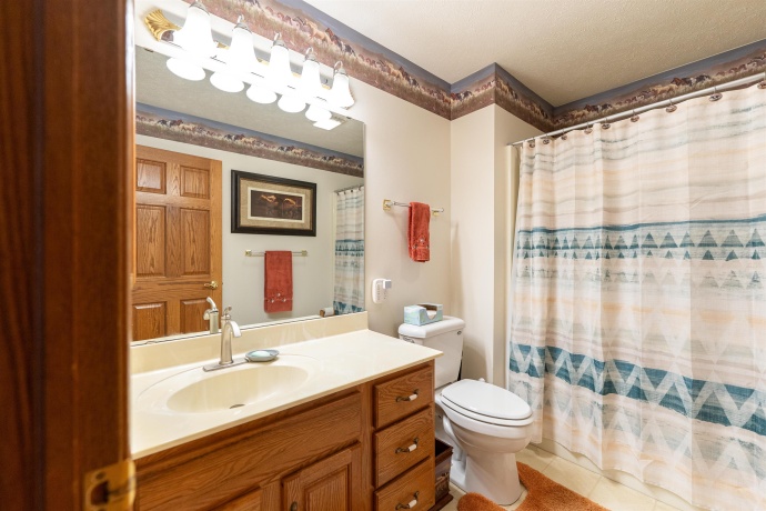 10477 (80 AC) Telegraph, WINNEBAGO, Illinois 61088, 4 Bedrooms Bedrooms, ,3 BathroomsBathrooms,House,For Sale,Telegraph,202506464