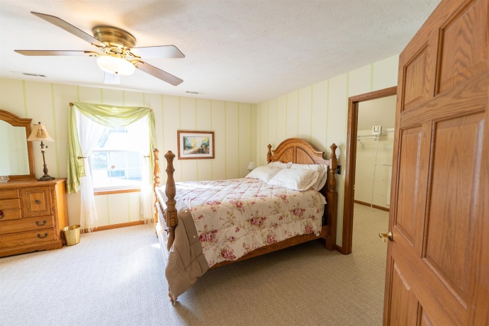 10477 (80 AC) Telegraph, WINNEBAGO, Illinois 61088, 4 Bedrooms Bedrooms, ,3 BathroomsBathrooms,House,For Sale,Telegraph,202506464