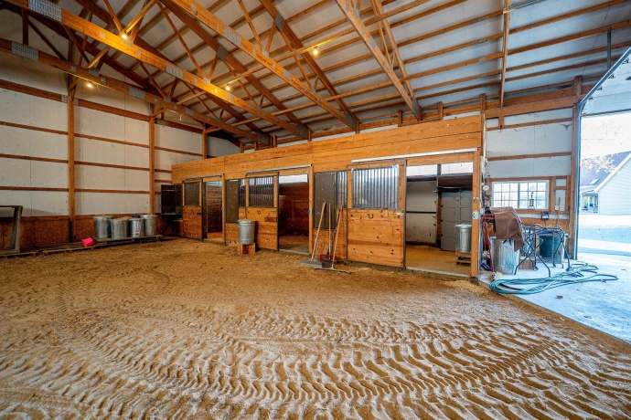 10477 (80 AC) Telegraph, WINNEBAGO, Illinois 61088, 4 Bedrooms Bedrooms, ,3 BathroomsBathrooms,House,For Sale,Telegraph,202506464