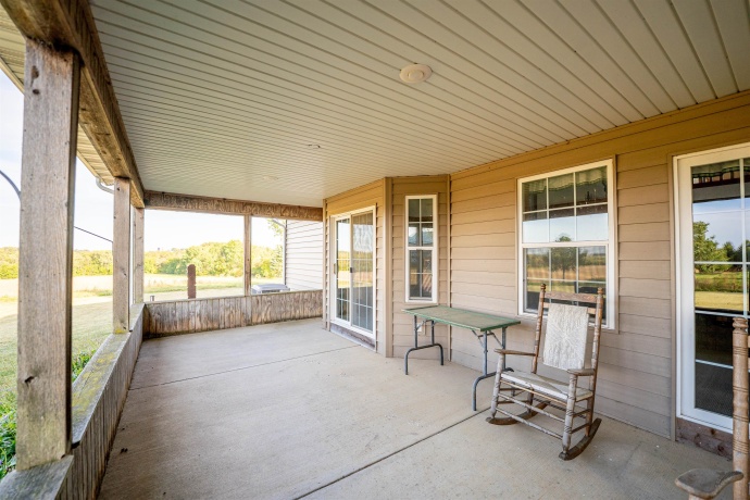 10477 (80 AC) Telegraph, WINNEBAGO, Illinois 61088, 4 Bedrooms Bedrooms, ,3 BathroomsBathrooms,House,For Sale,Telegraph,202506464