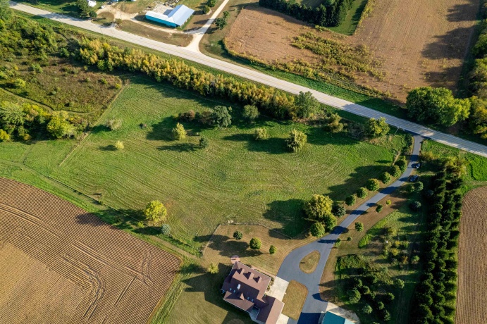 10477 (80 AC) Telegraph, WINNEBAGO, Illinois 61088, 4 Bedrooms Bedrooms, ,3 BathroomsBathrooms,House,For Sale,Telegraph,202506464