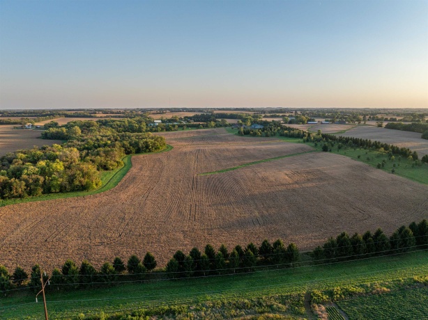 10477 (80 AC) Telegraph, WINNEBAGO, Illinois 61088, 4 Bedrooms Bedrooms, ,3 BathroomsBathrooms,House,For Sale,Telegraph,202506464