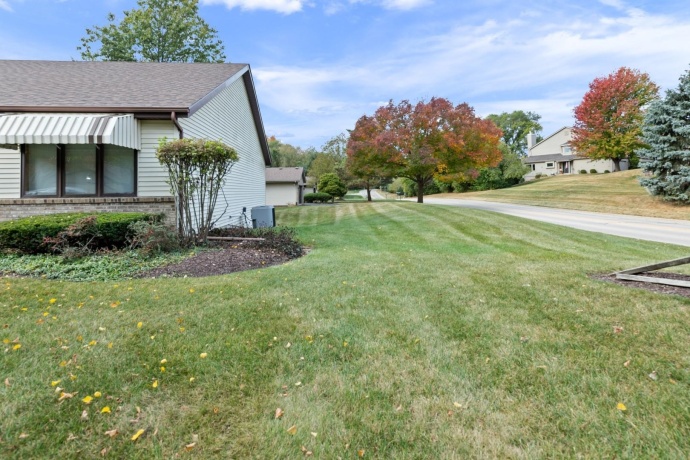 5103 Star Flower, LOVES PARK, Illinois 61111, 2 Bedrooms Bedrooms, ,3 BathroomsBathrooms,Condominium,For Sale,Star Flower,202506470