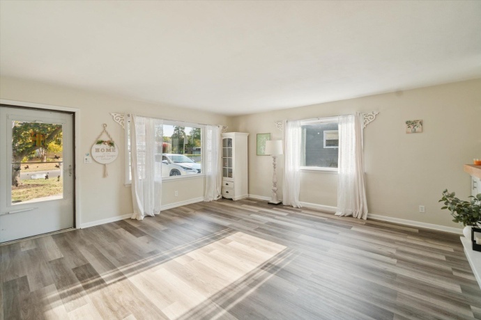 1954 Wisteria, ROCKFORD, Illinois 61107, 3 Bedrooms Bedrooms, ,1 BathroomBathrooms,House,For Sale,Wisteria,202506472