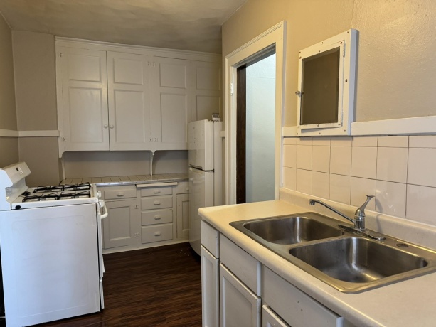 2225 Broadway, ROCKFORD, Illinois 61104, ,3 - 4 Units,For Sale,Broadway,202506475