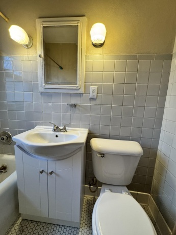 2225 Broadway, ROCKFORD, Illinois 61104, ,3 - 4 Units,For Sale,Broadway,202506475