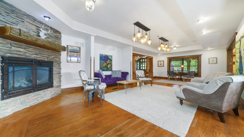 409 State, FRANKLIN GROVE, Illinois 61031, 9 Bedrooms Bedrooms, ,9 BathroomsBathrooms,House,For Sale,State,202506483