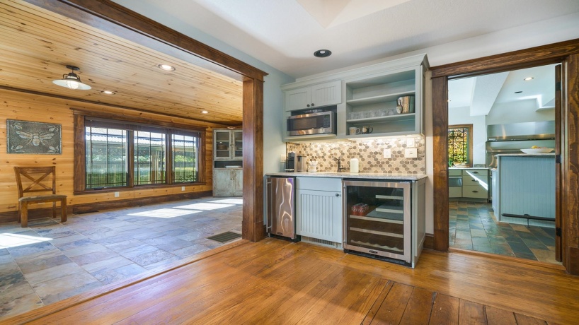 409 State, FRANKLIN GROVE, Illinois 61031, 9 Bedrooms Bedrooms, ,9 BathroomsBathrooms,House,For Sale,State,202506483