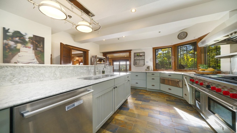 409 State, FRANKLIN GROVE, Illinois 61031, 9 Bedrooms Bedrooms, ,9 BathroomsBathrooms,House,For Sale,State,202506483