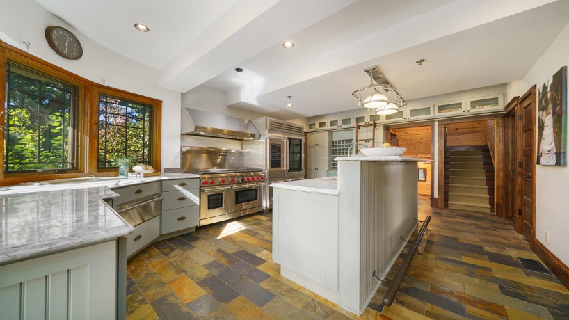 409 State, FRANKLIN GROVE, Illinois 61031, 9 Bedrooms Bedrooms, ,9 BathroomsBathrooms,House,For Sale,State,202506483