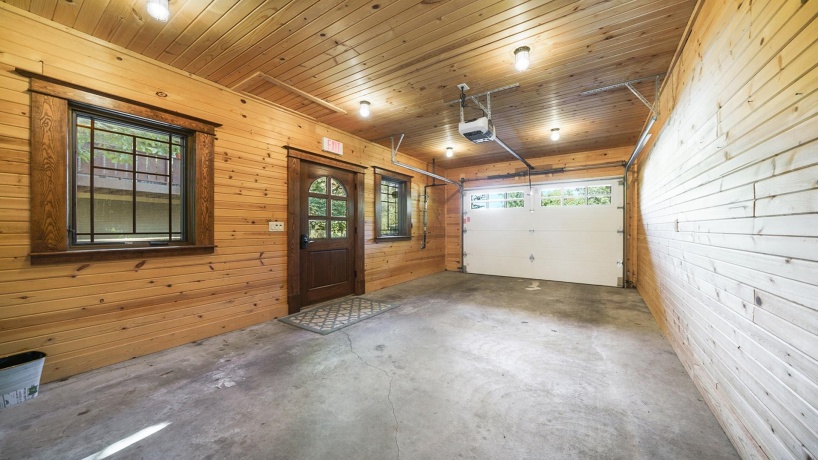 409 State, FRANKLIN GROVE, Illinois 61031, 9 Bedrooms Bedrooms, ,9 BathroomsBathrooms,House,For Sale,State,202506483