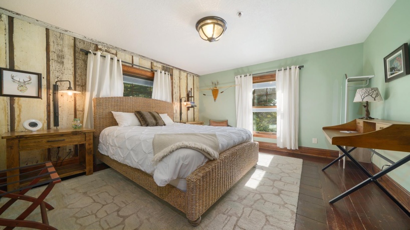 409 State, FRANKLIN GROVE, Illinois 61031, 9 Bedrooms Bedrooms, ,9 BathroomsBathrooms,House,For Sale,State,202506483