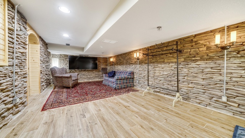 409 State, FRANKLIN GROVE, Illinois 61031, 9 Bedrooms Bedrooms, ,9 BathroomsBathrooms,House,For Sale,State,202506483