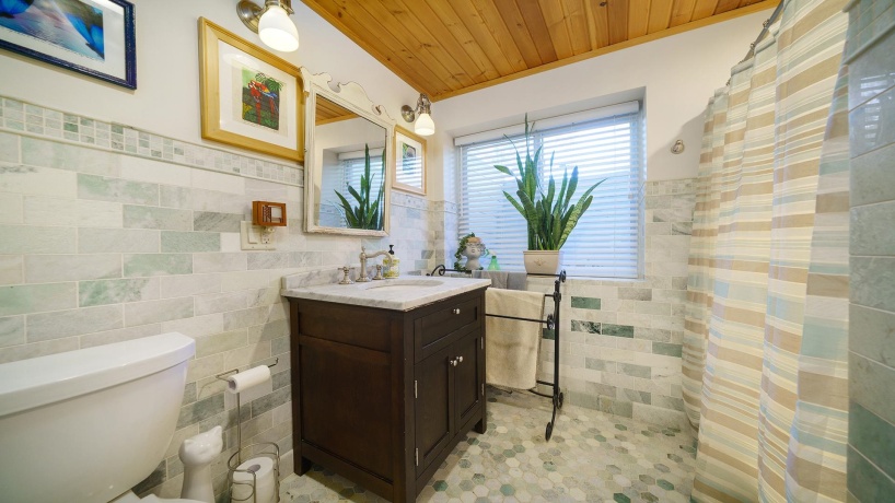 409 State, FRANKLIN GROVE, Illinois 61031, 9 Bedrooms Bedrooms, ,9 BathroomsBathrooms,House,For Sale,State,202506483