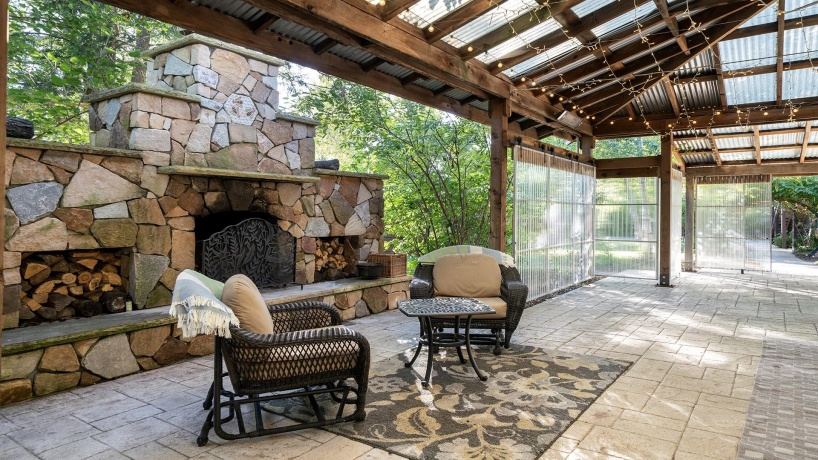 409 State, FRANKLIN GROVE, Illinois 61031, 9 Bedrooms Bedrooms, ,9 BathroomsBathrooms,House,For Sale,State,202506483